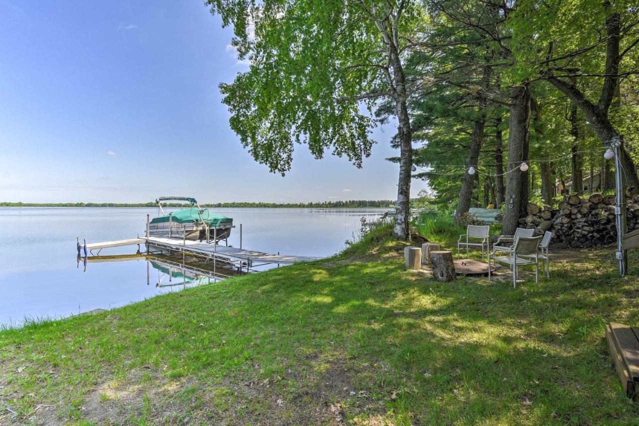 White Lake Home With Patio, Fire Pit, Boat Dock! Waupaca Exterior photo